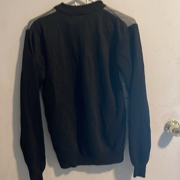 Men's Gray and Black Sweater‎ with Blue Accents - Picture 3 of 3